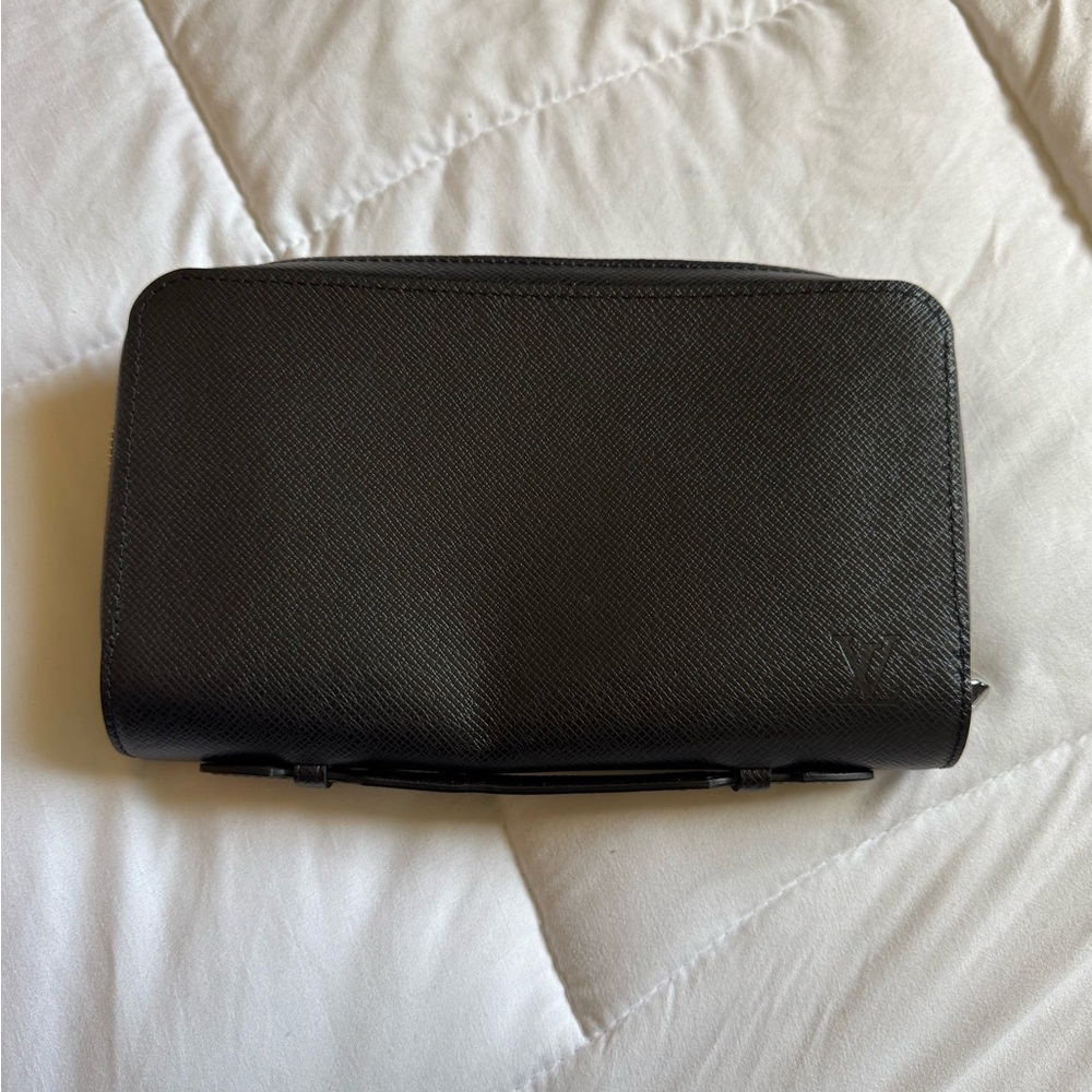 Louis Vuitton Taiga Zippy XL Long Wallet- Black with Silver hardware
